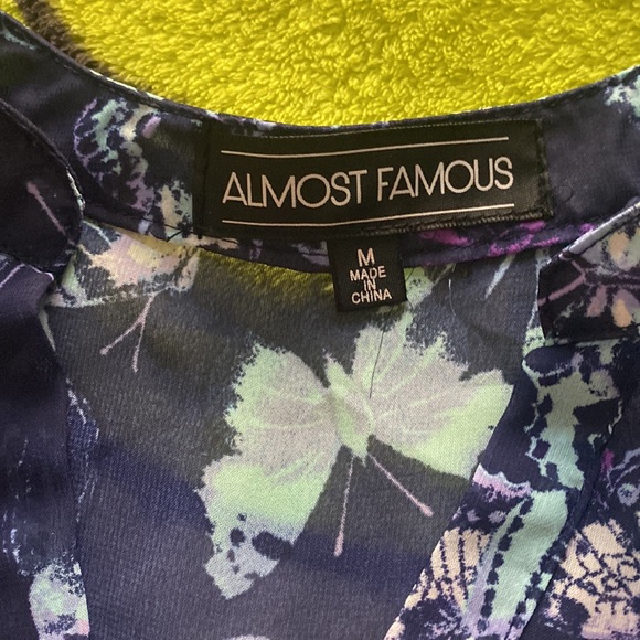Almost famous butterfly top - Picture 2 of 7